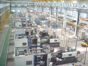 Customized Injection Molding Equipment / Machine Central Automated Feeding Systems